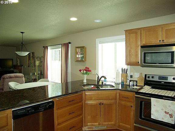 4th image of 12805 NE 42nd St
