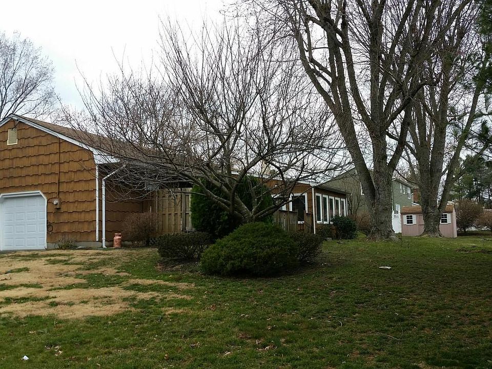2nd image of 292 Green Grove Rd