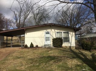321 Saint Lawrence Dr, Ballwin, MO