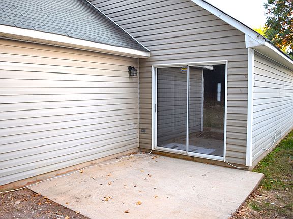 3rd image of 1623 Dendy Ln