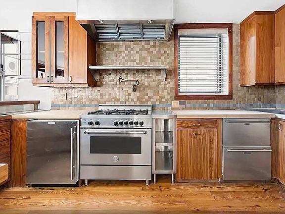 5th image of 157 Lexington Ave