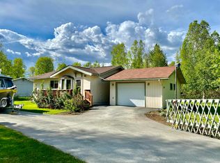 2250 E Grizzly Bear Cir, Wasilla, AK 99654