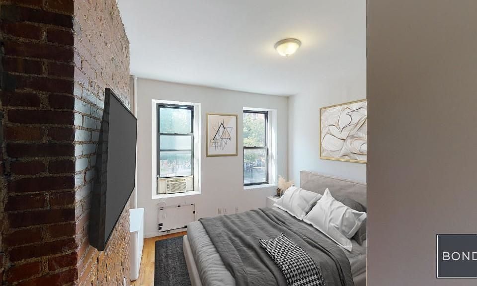 1st image of 1492 1st Ave #2S1