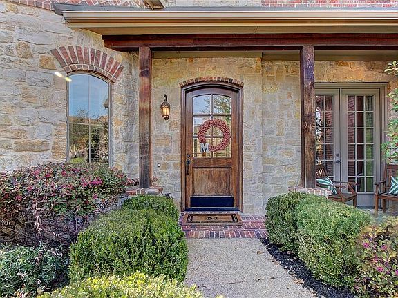 3rd image of 7025 Brook Forest Cir