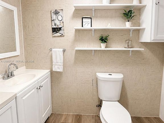 4th image of 5291 Collins Rd #263