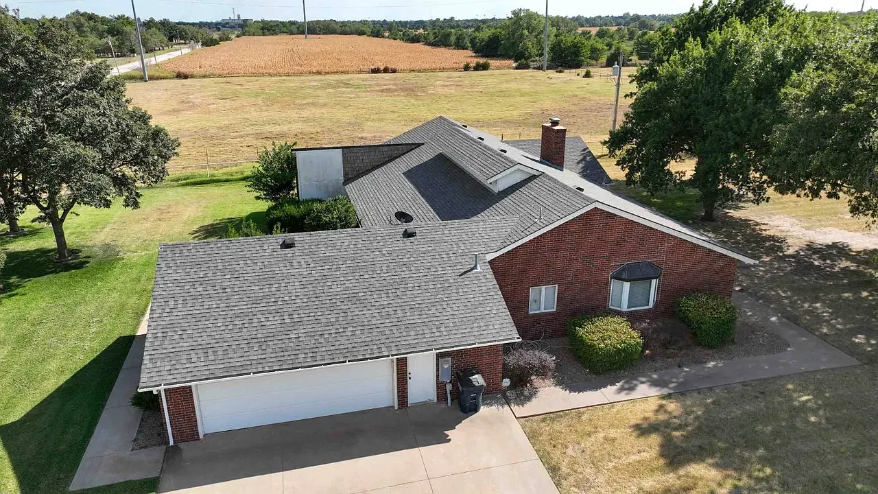 4 bed, 2657 sqft, $2,400 — Photo 3