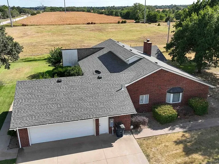 4814 N Van Buren St — Photo 3