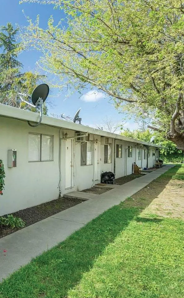 1 bed, 450 sqft, $1,275 — Photo 3