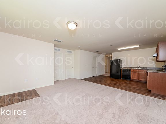 3rd image of 18434 Evenglow Ave