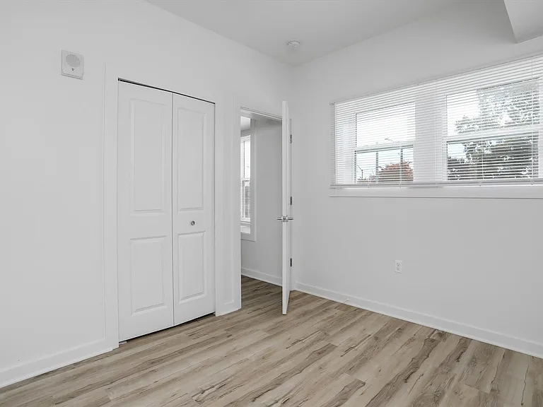 799 E Grand Blvd #8 — Photo 7