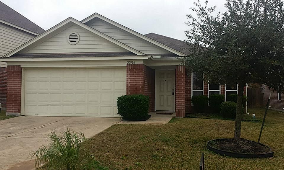 1st image of 20926 Foxwood Glen Ln