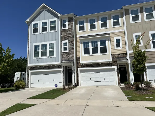 1009 Commack Dr, Durham, NC 27703
