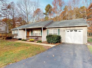 584 Winterberry Blvd, Jackson, NJ