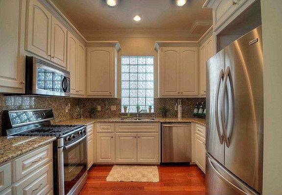 Stainless steel appliances, 42 inches cabinets and granite countertops
