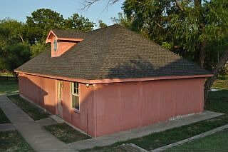 2nd image of 404 Seneca Dr