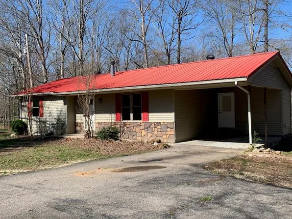 2575 Lick Creek Rd, Big Sandy, TN 38221