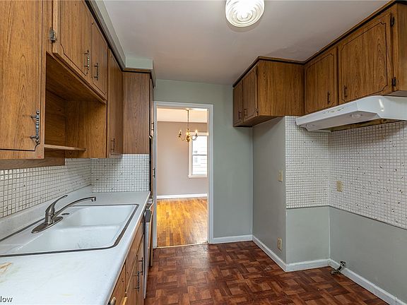 5th image of 5443 Beechwood Ave