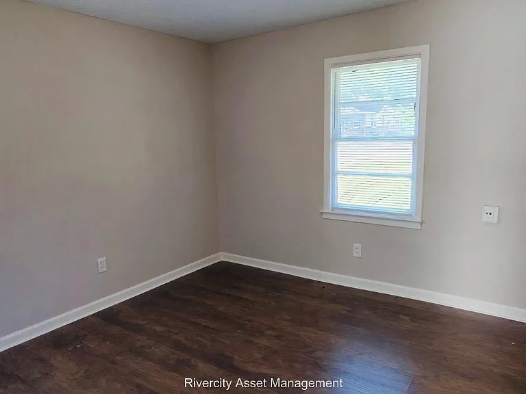 3152 Ford Rd — Photo 7