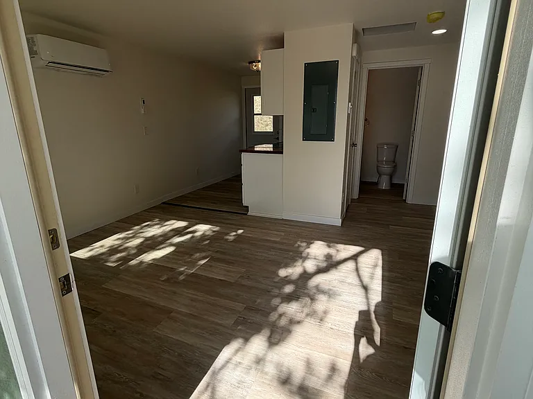 1141 S Nebraska Ave — Photo 8