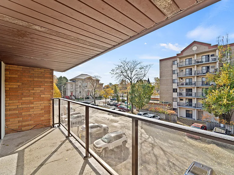 3262 Sandwich St — Photo 22