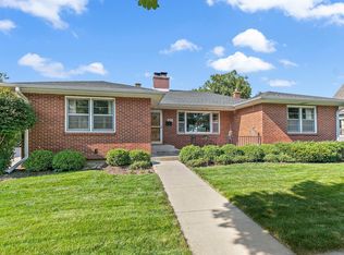 21 Michigan Ave, Dundee, IL 60118