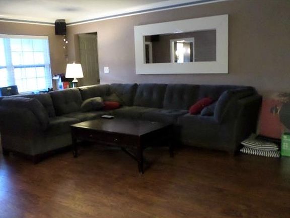 4th image of 4500 36th Ave N