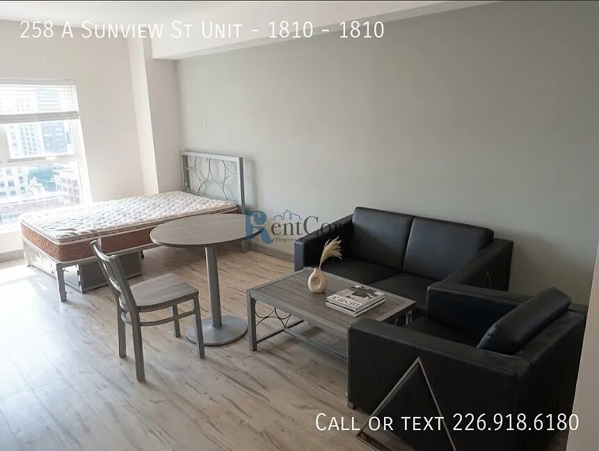1 bed, 1.0 bath, $1,600 — Photo 4