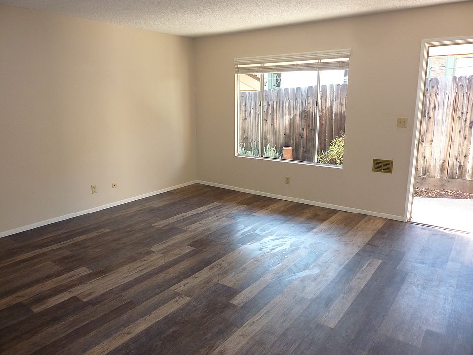 1st image of 377 Branch St
