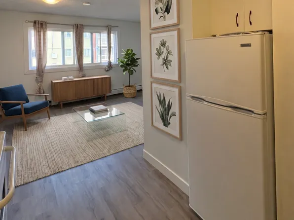 11011 83rd St NW, Edmonton, AB T5H 1M4