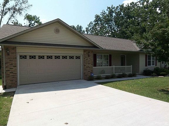Attached 2 Car Garage