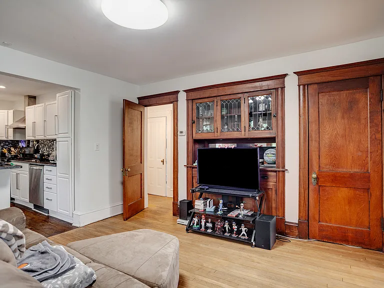 1309 W 24th St #2 — Photo 13