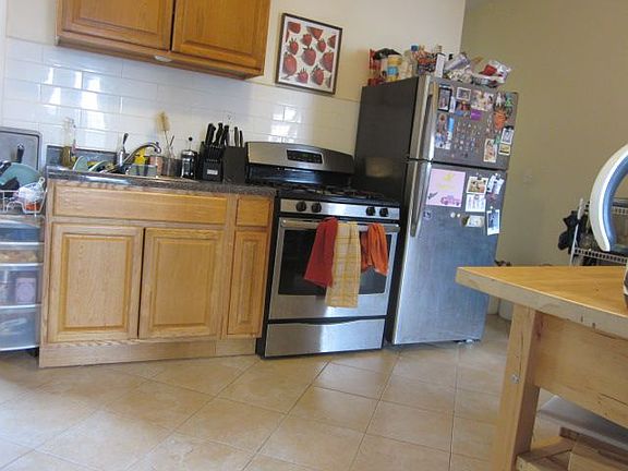 4th image of 165 Montrose Ave #3G