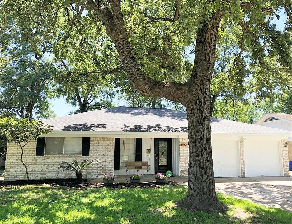 1st image of 14226 Hollypark Dr