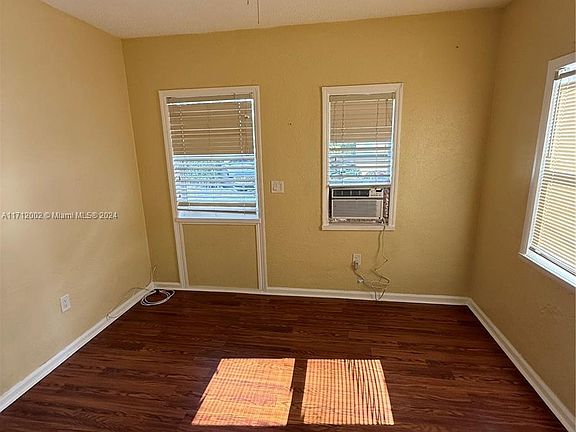 2nd image of 11452 Peachtree Dr Unit 1
