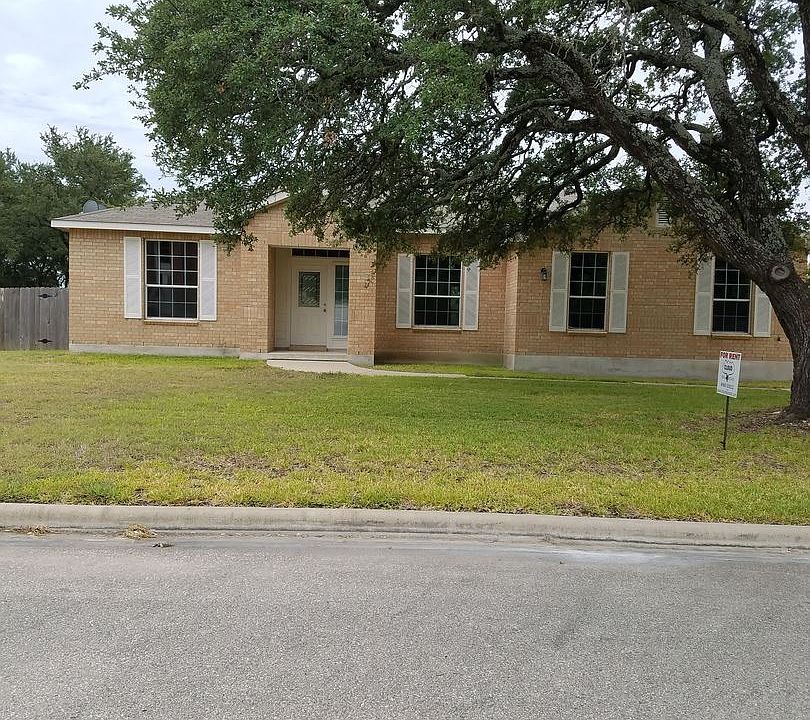 1st image of 814 Rolling Hills Dr