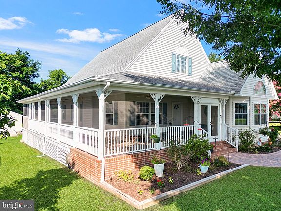 4th image of 11395 Hayman Dr