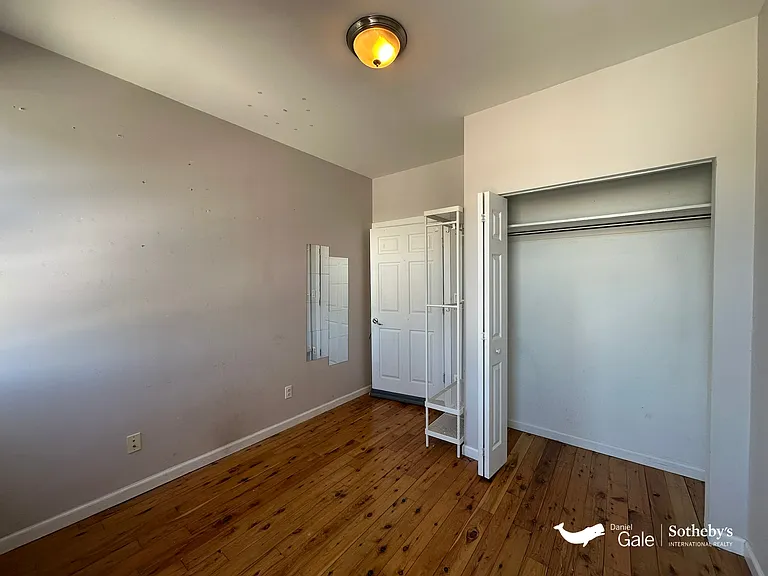 400 5th Ave #3 — Photo 9