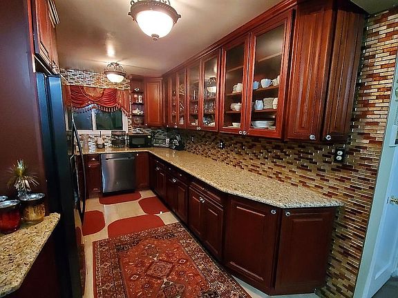 2nd image of 973 Fenwood Dr APT 3