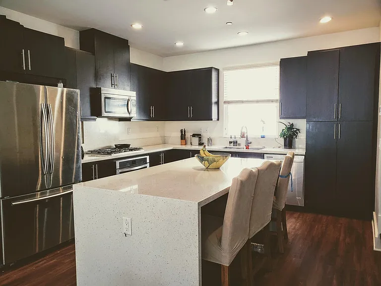 7855 Modern Oasis Dr — Photo 2