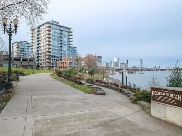 1920 SW River Dr #E1203, Portland, OR 97201