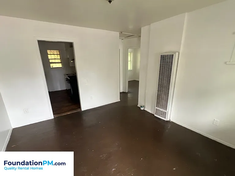 1277 Airways Blvd #2 — Photo 5