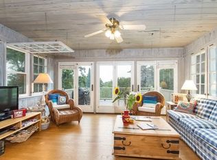 603 Agaming Rd, Fontana, WI 53125