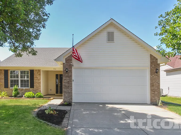 7114 Harness Lakes Dr — Photo 1