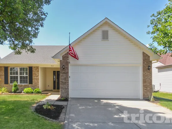 7114 Harness Lakes Dr, Indianapolis, IN 46217