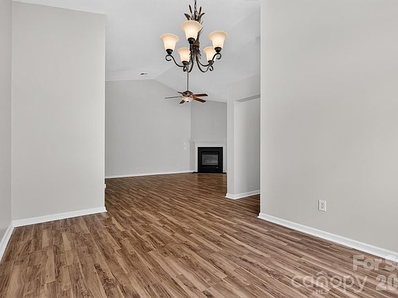 2nd image of 2003 Southwind Trail Dr