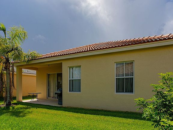3rd image of 1708 Aspen Ln