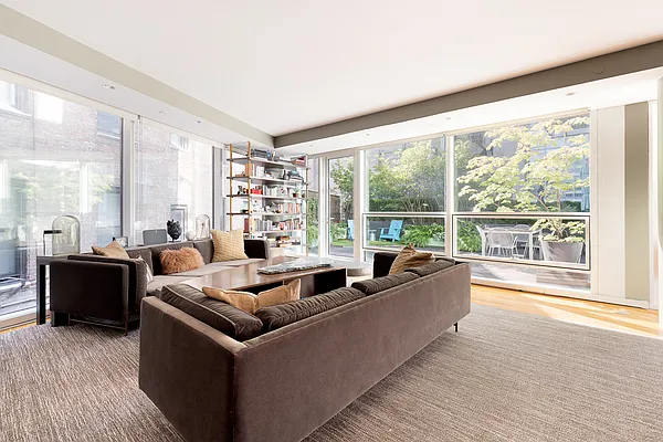 Sold by Engel and Volkers Brownstone Brooklyn | media 2