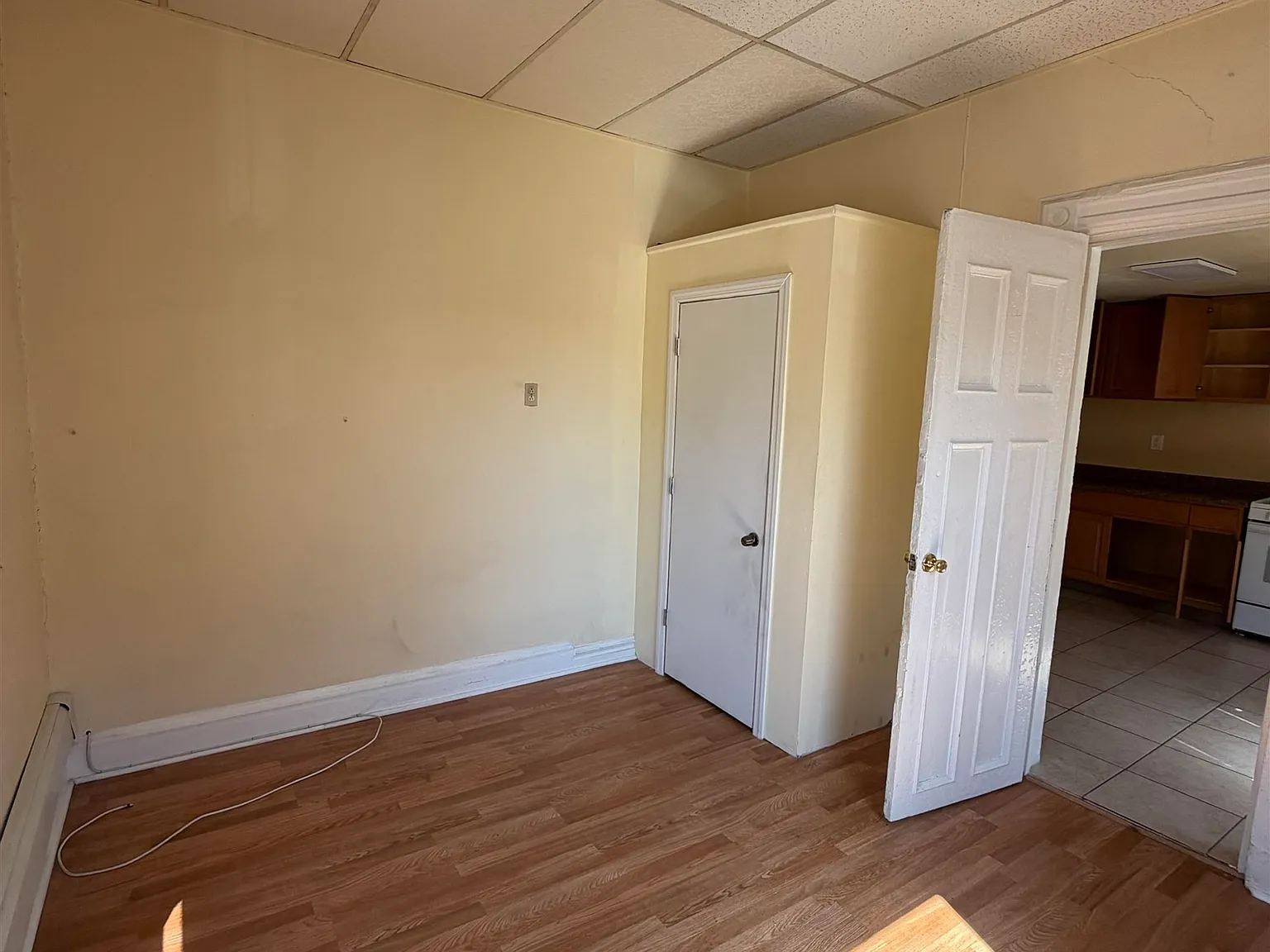 4 bed, 1.0 bath, $2,900 — Photo 4