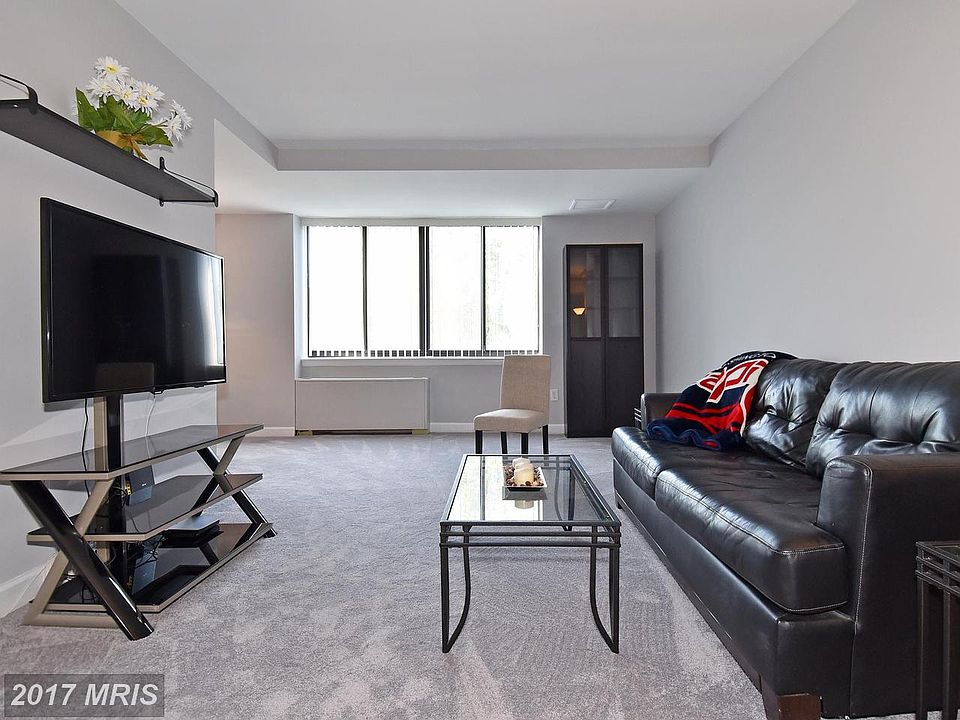 1st image of 4390 Lorcom Ln APT 808