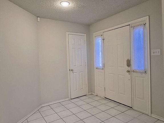 5th image of 5704 York Ave